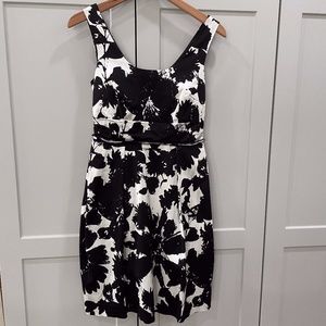 Ann Taylor Petite Sleeveless Black & White Floral Dress 4P